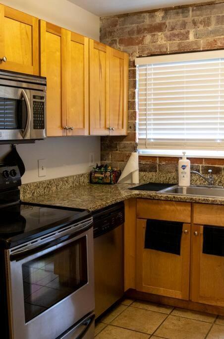Entire Atlanta Condo Minutes From Downtown Bagian luar foto
